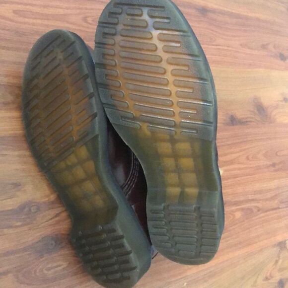 Dr. Martens Cherry vegan leather boots size 7 - Picture 3 of 8